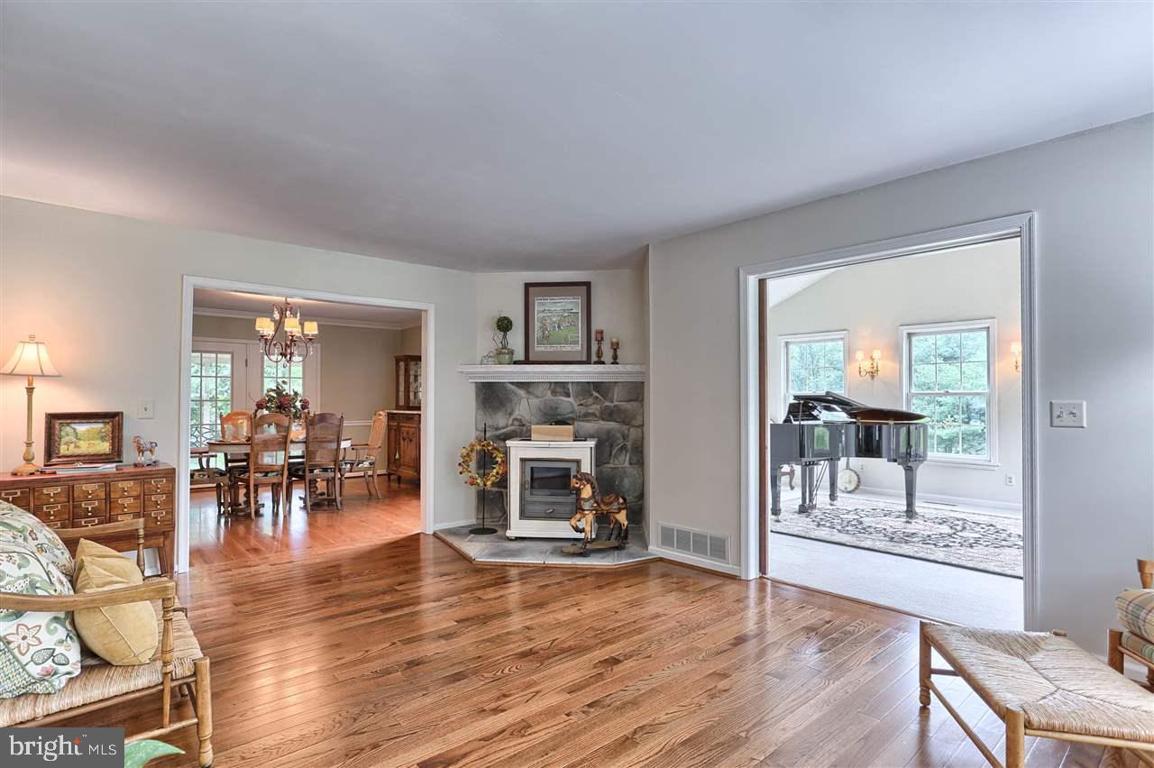 14 Orchard Road Hummelstown, PA 17036 - Photo 4 of 25 Gallery Image 4