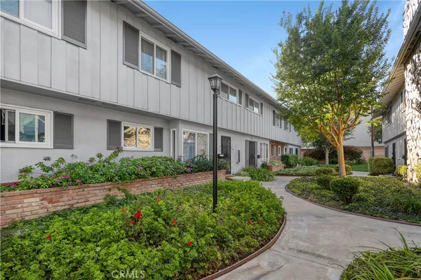 $670,000 | 1111 East 1st Street, Tustin, CA 92780