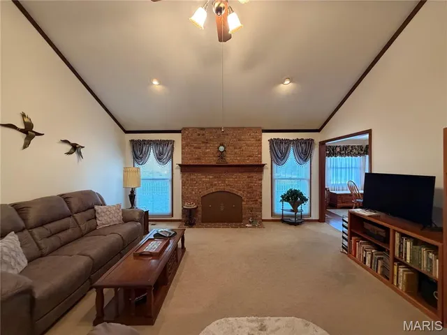 $245,000 | 35 Sherwood Estates Avenue, Hannibal, MO 63401