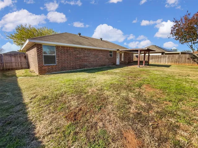 $222,000 | 1307 Lynnwood Drive, Cleburne, TX 76033