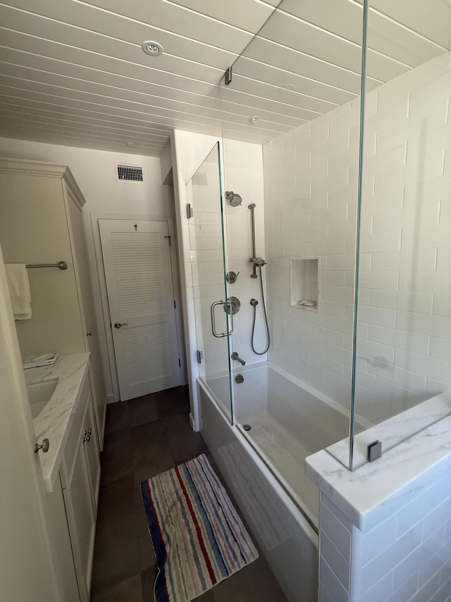 1136 Hill Road Montecito, CA 93108 - Photo 8 of 9 Guest Bath