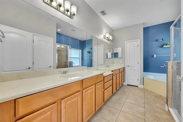 $645,000 | 5108 Legacy Oaks Drive, Orlando, FL 32839