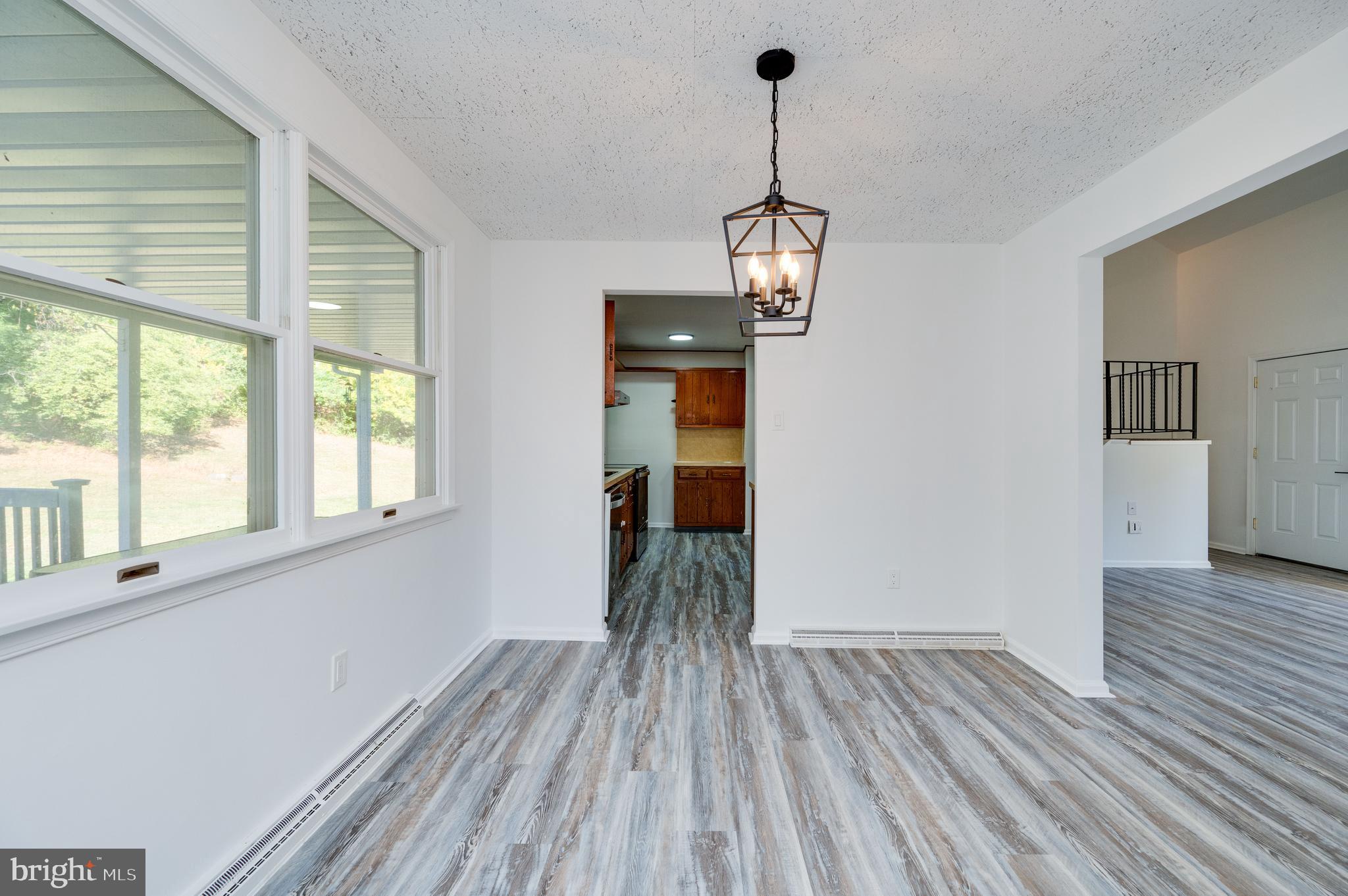 10 Matthew Drive Reading, PA 19608 - Photo 13 of 43 Dining Area