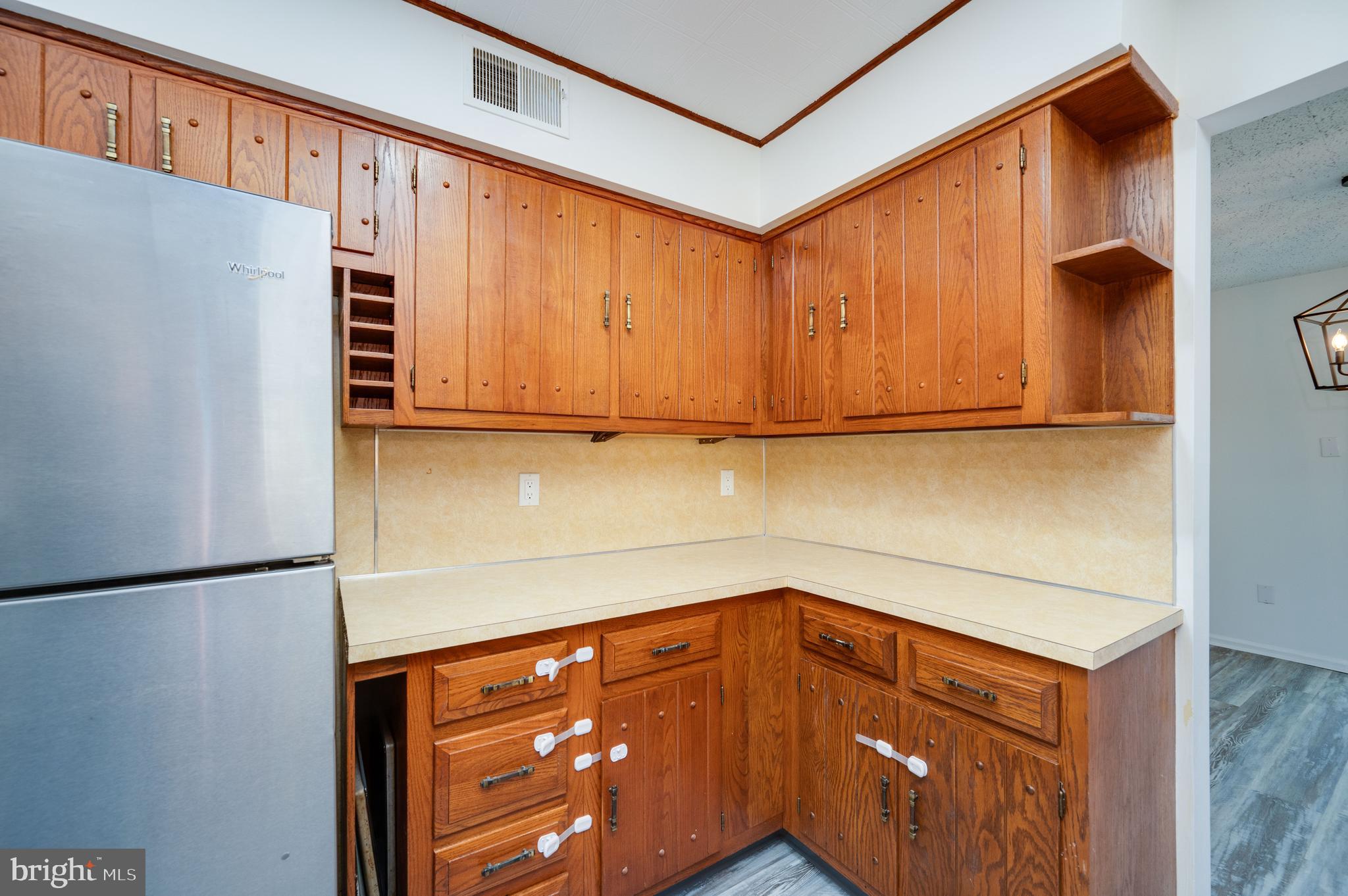 10 Matthew Drive Reading, PA 19608 - Photo 21 of 43 Kitchen