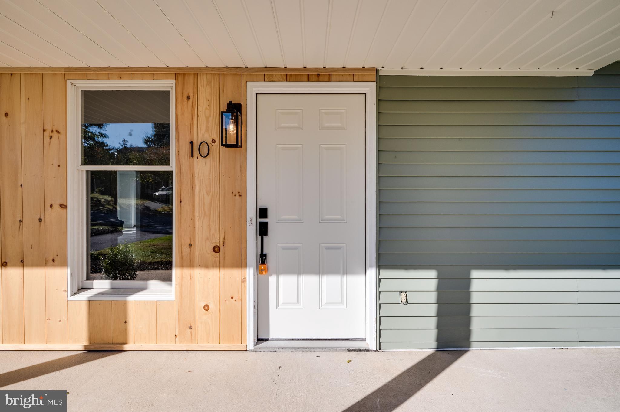 10 Matthew Drive Reading, PA 19608 - Photo 5 of 43 10 Matthew Dr