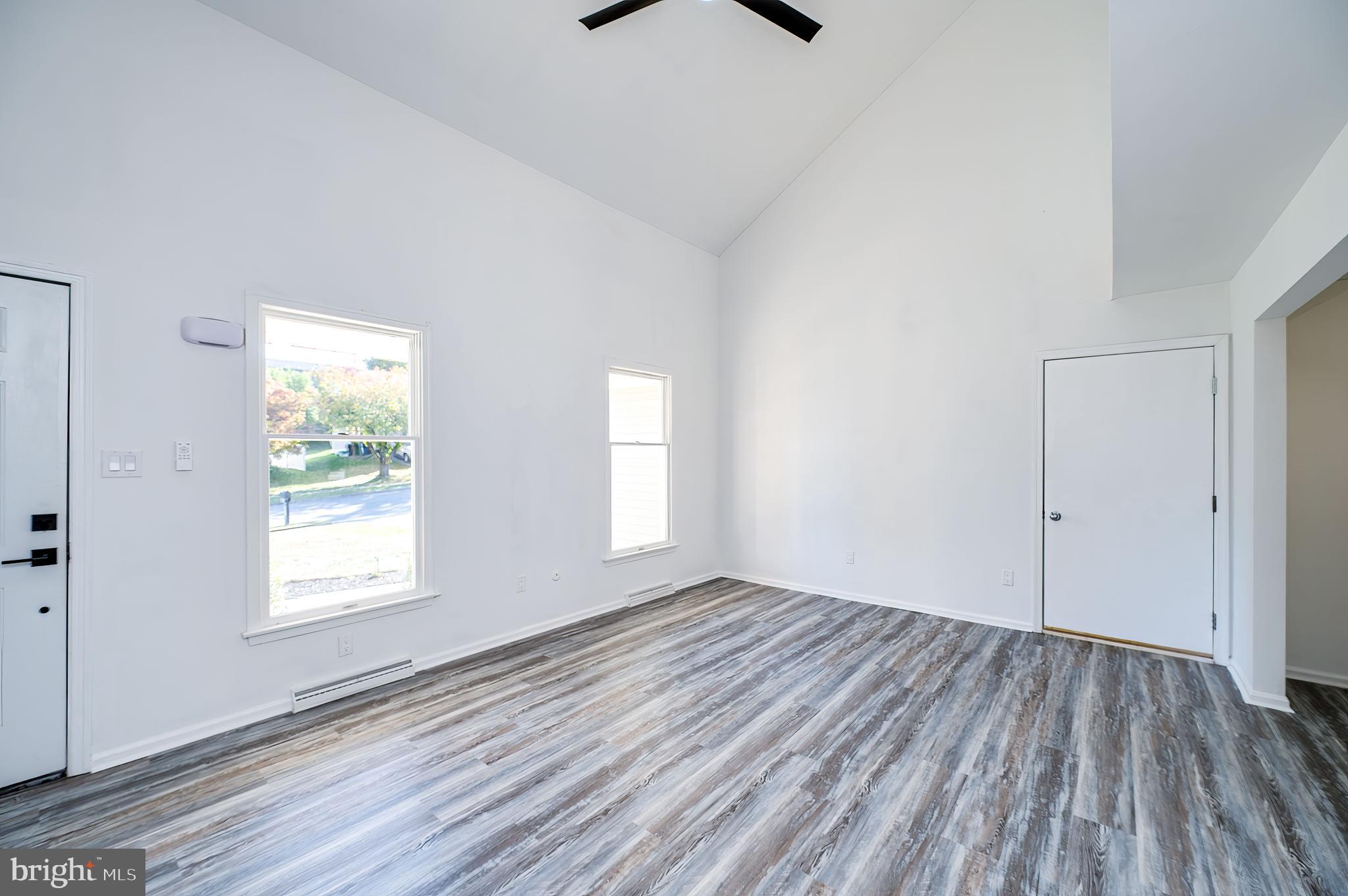 10 Matthew Drive Reading, PA 19608 - Photo 10 of 43 Living Area