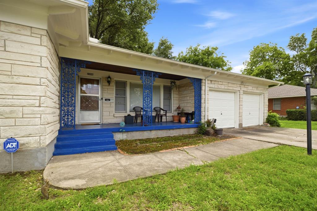 2266 Sutter Street Dallas, TX 75216 - Photo 2 of 24