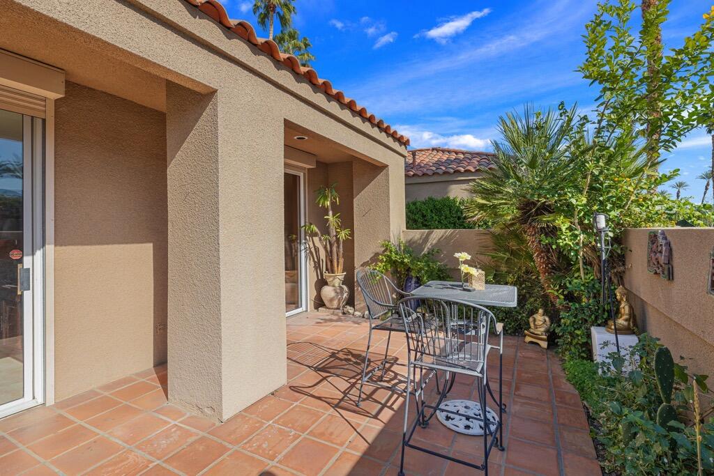 92 Lakeshore Drive Rancho Mirage, CA 92270 - Photo 22 of 62 GUEST BEDROOM PATIOS