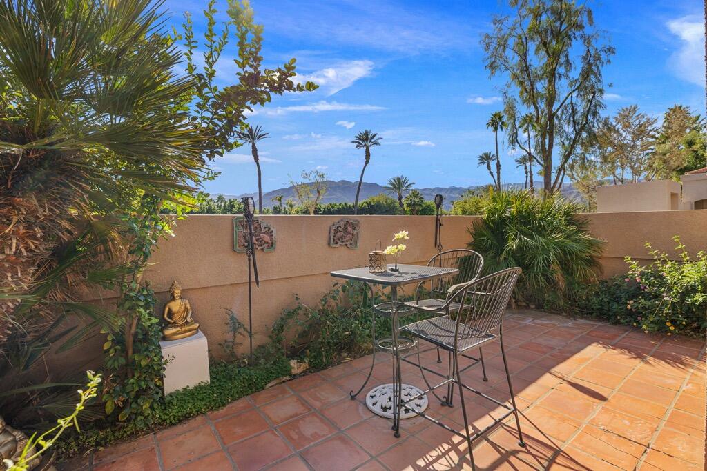 92 Lakeshore Drive Rancho Mirage, CA 92270 - Photo 23 of 62 GUEST BEDROOM PATIOS