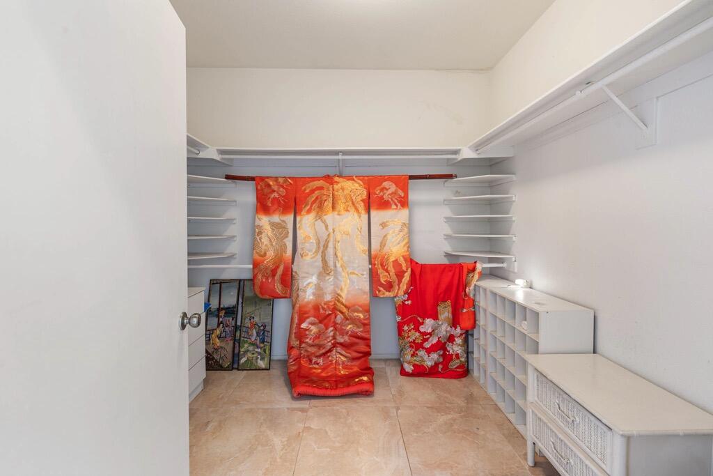 92 Lakeshore Drive Rancho Mirage, CA 92270 - Photo 39 of 62 WALK-IN PRIMARY CLOSET