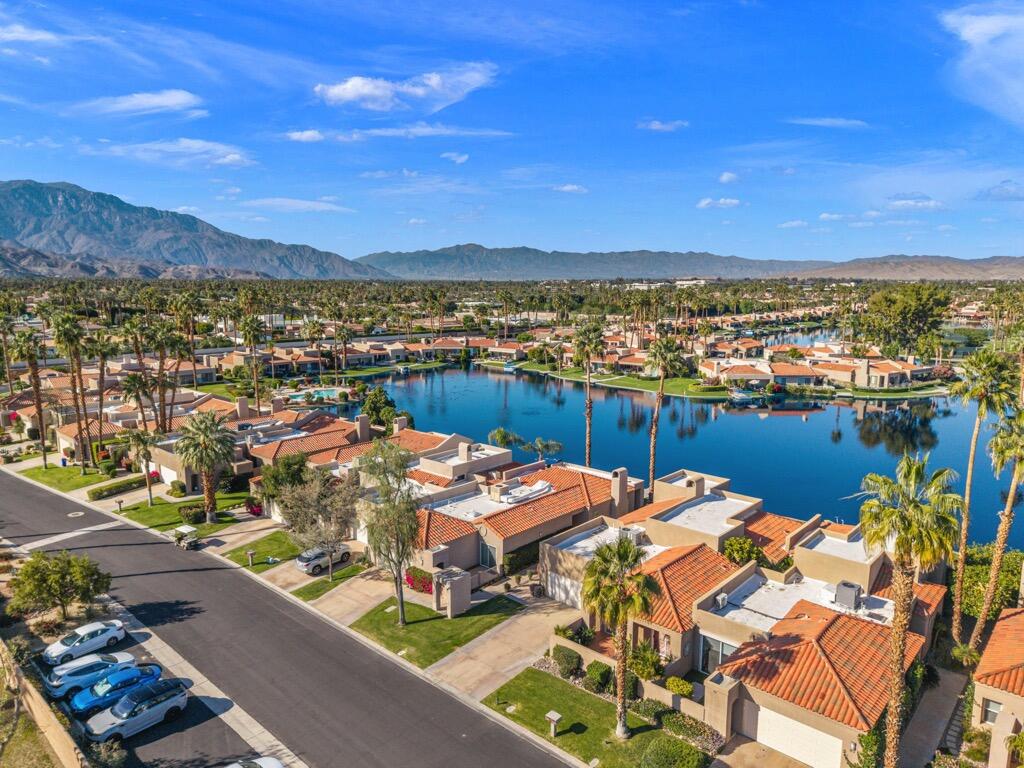92 Lakeshore Drive Rancho Mirage, CA 92270 - Photo 44 of 62 ADJACENT HOMES