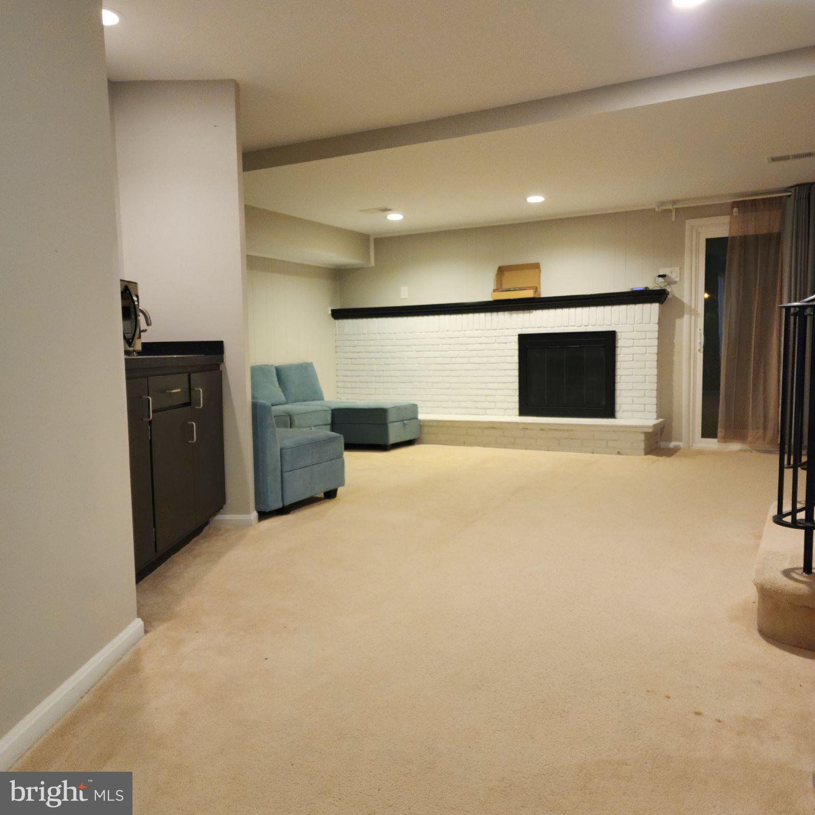 9016 O'Keith Court Springfield, VA 22152 - Photo 2 of 13