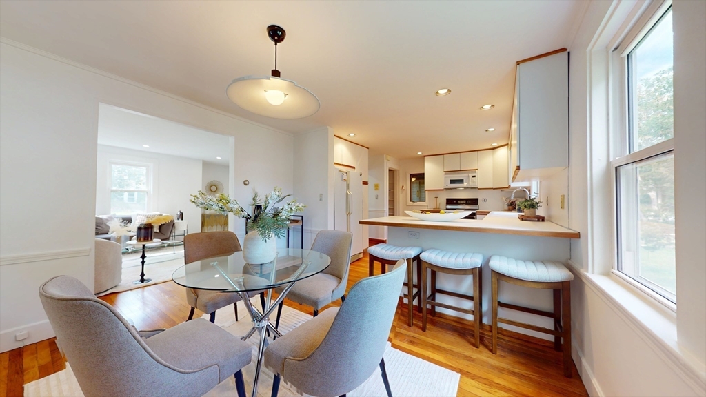 125 Oakdale Road Newton, MA 02461 - Photo 10 of 35
