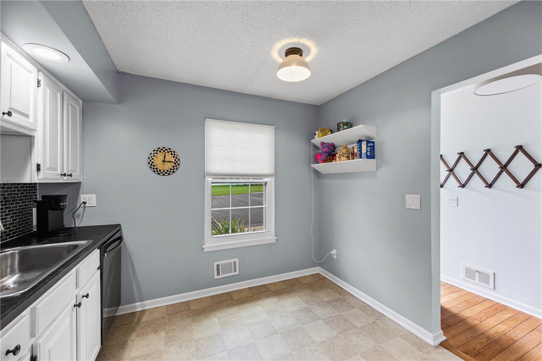571 French Road Brighton, NY 14618 - Photo 21 of 50