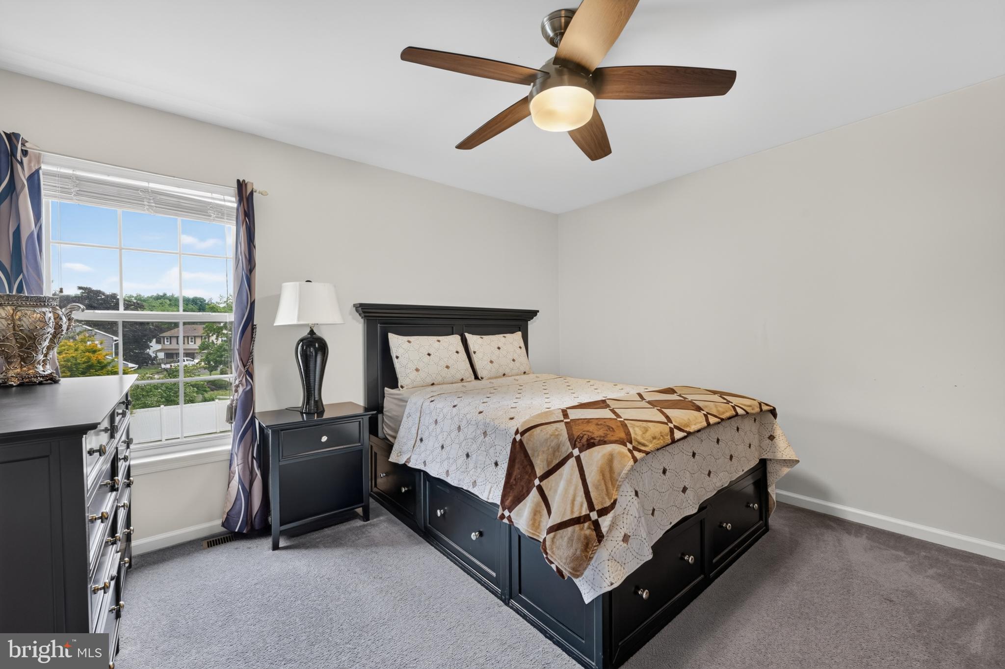 16 Amesbury Road Levittown, PA 19054 - Photo 31 of 57