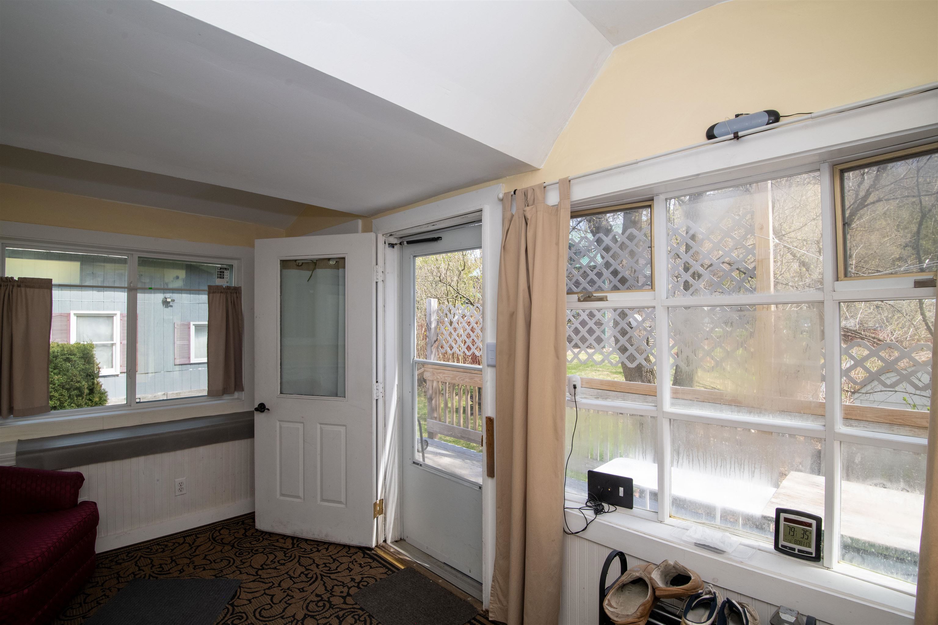 98 Circle Street Barre, VT 05641 - Photo 7 of 23