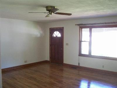 7611 North Barrington Drive Decatur, IN 46733 - Photo 5 of 9