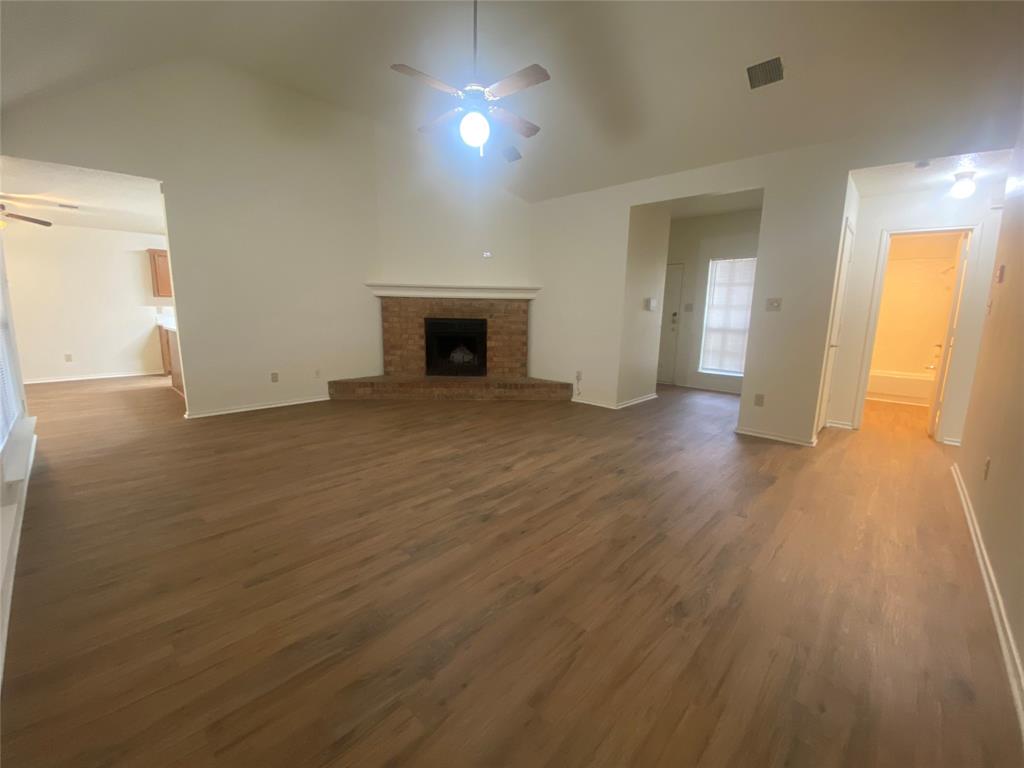 1227 Reeves Lane Cedar Hill, TX 75104 - Photo 2 of 13