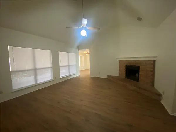 $2,025 | 1227 Reeves Lane, Cedar Hill, TX 75104