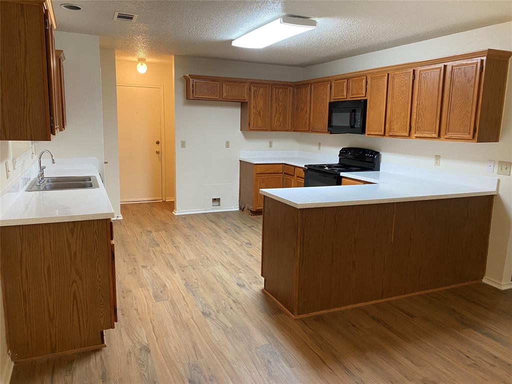 1227 Reeves Lane Cedar Hill, TX 75104 - Photo 5 of 13