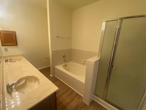 $2,025 | 1227 Reeves Lane, Cedar Hill, TX 75104