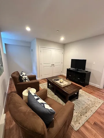 $4,000 | 34 Pleasant Street, Unit 107, Foxboro, MA 02035