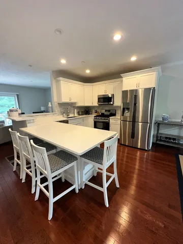 $4,000 | 34 Pleasant Street, Unit 107, Foxboro, MA 02035