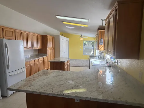 $169,900 | 180 El Encino Way, Yuba City, CA 95993