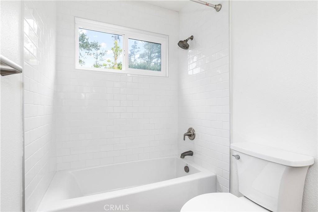 1580 Emerson Road Cambria, CA 93428 - Photo 18 of 37
