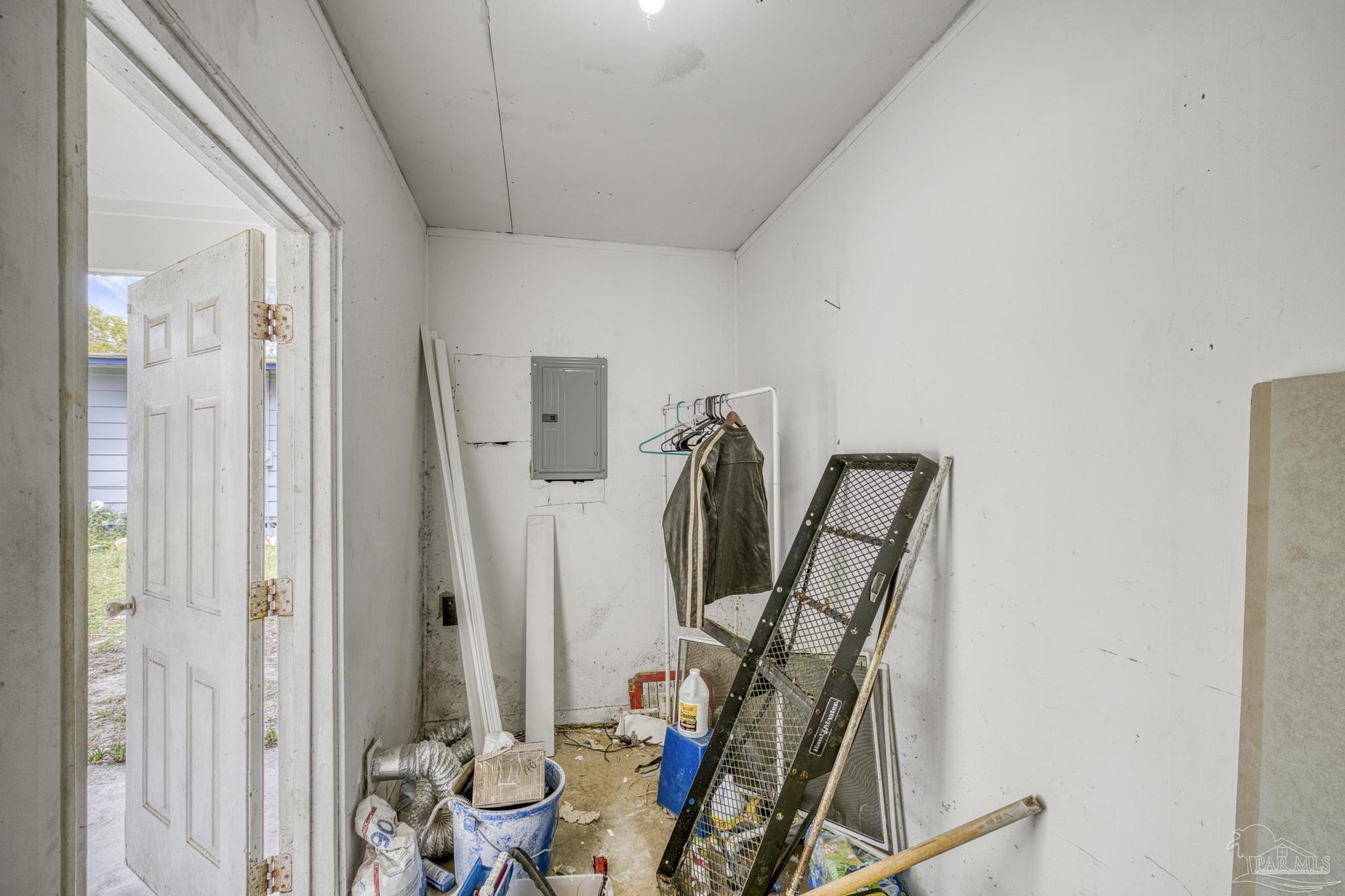 3235 Keating Road Pensacola, FL 32504 - Photo 10 of 54