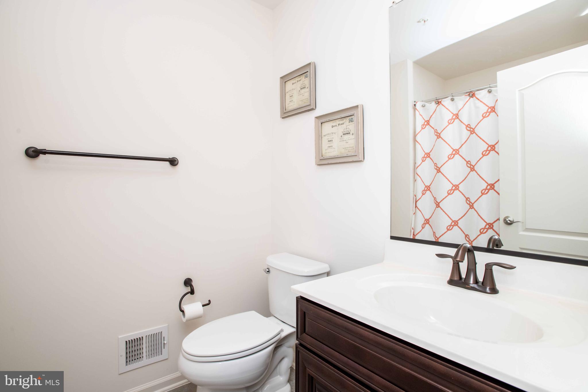 6711 Evanston Road Baltimore, MD 21209 - Photo 22 of 59 Ensuite Bathroom