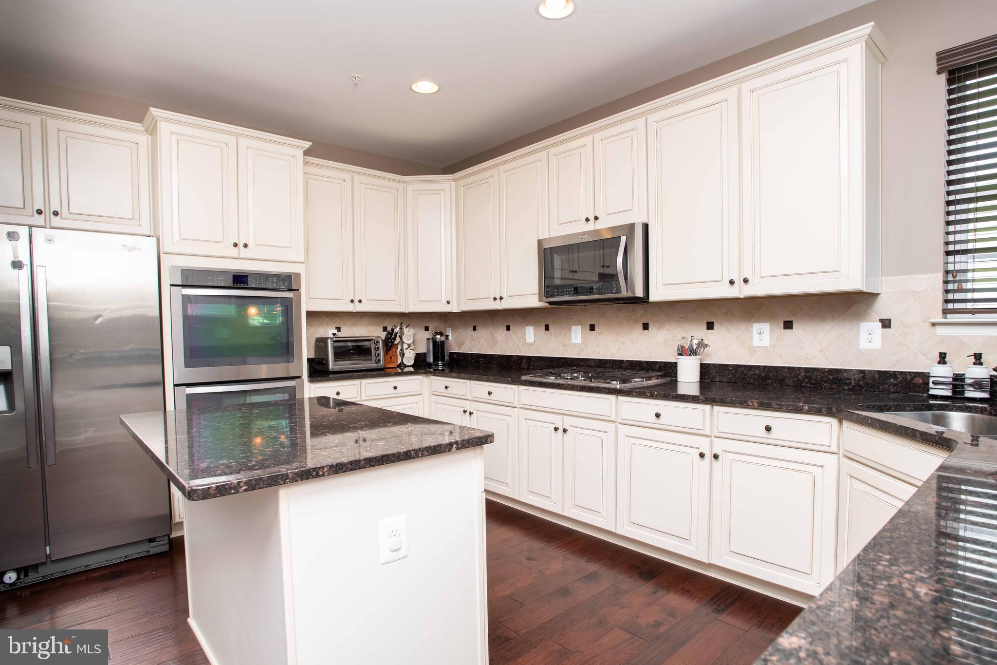 6711 Evanston Road Baltimore, MD 21209 - Photo 47 of 59 Great kitchen with island