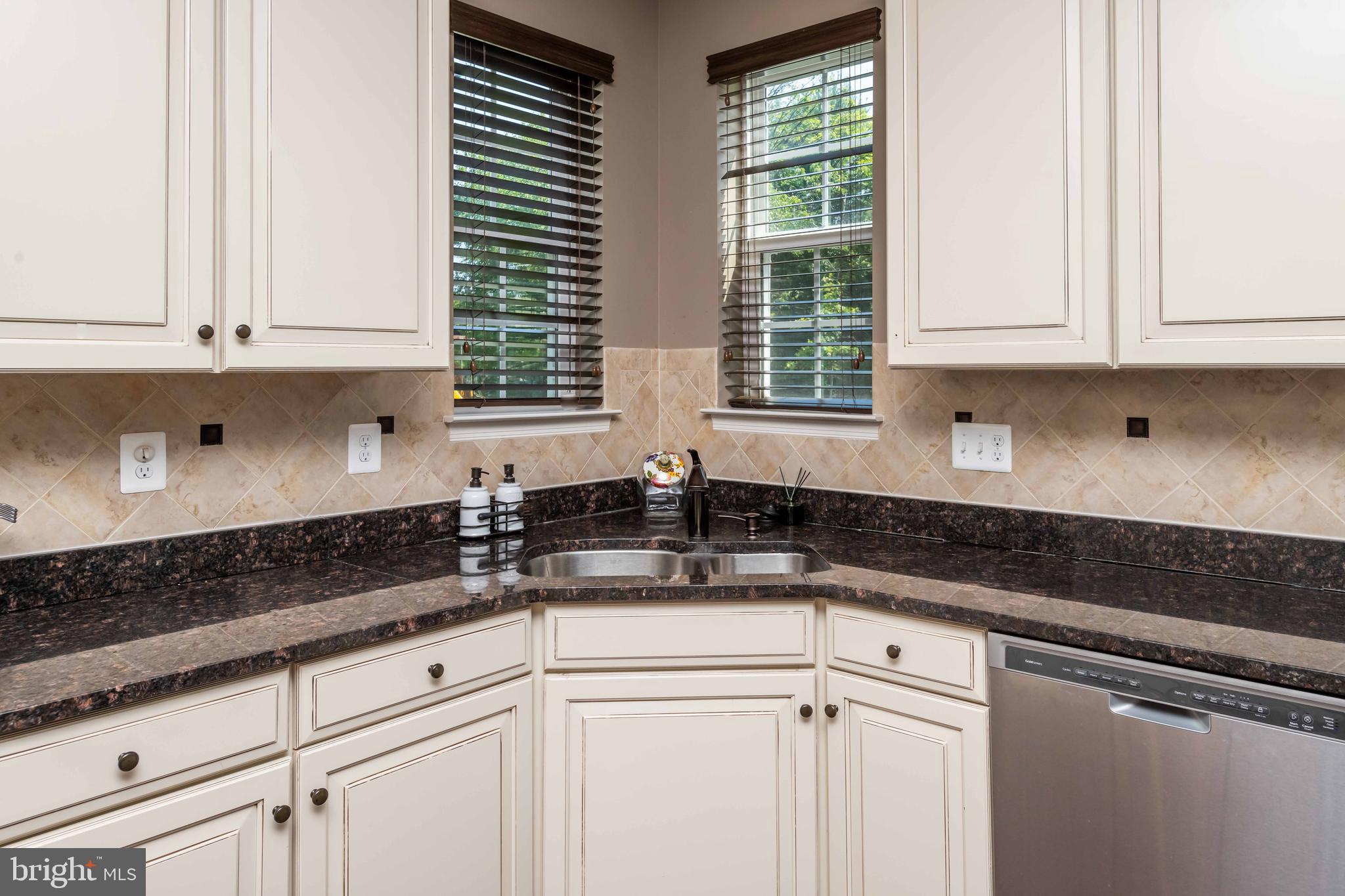 6711 Evanston Road Baltimore, MD 21209 - Photo 48 of 59