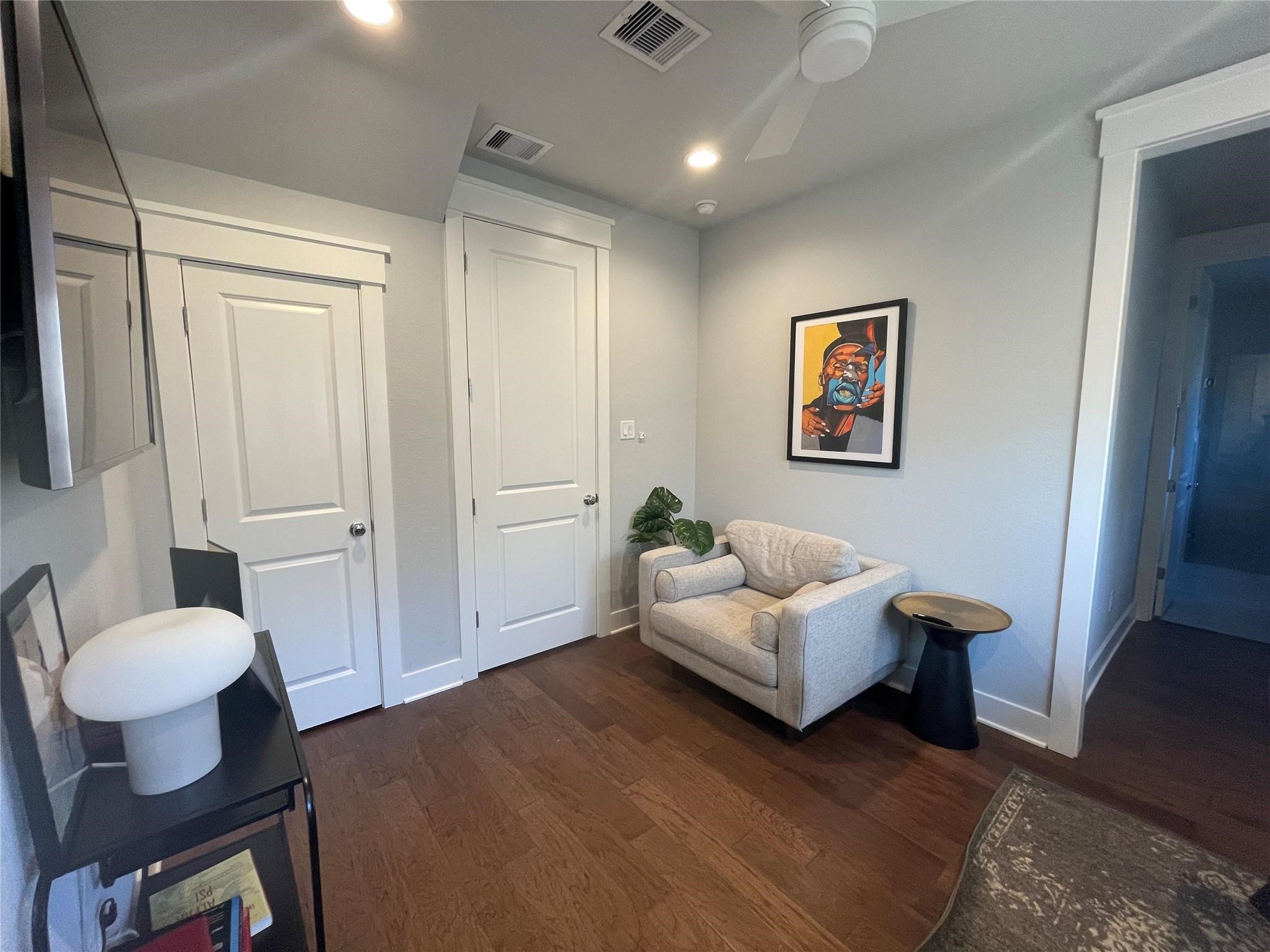 902 Martin Street, Unit A Houston, TX 77018 - Photo 12 of 21 a living room with furniture and a window