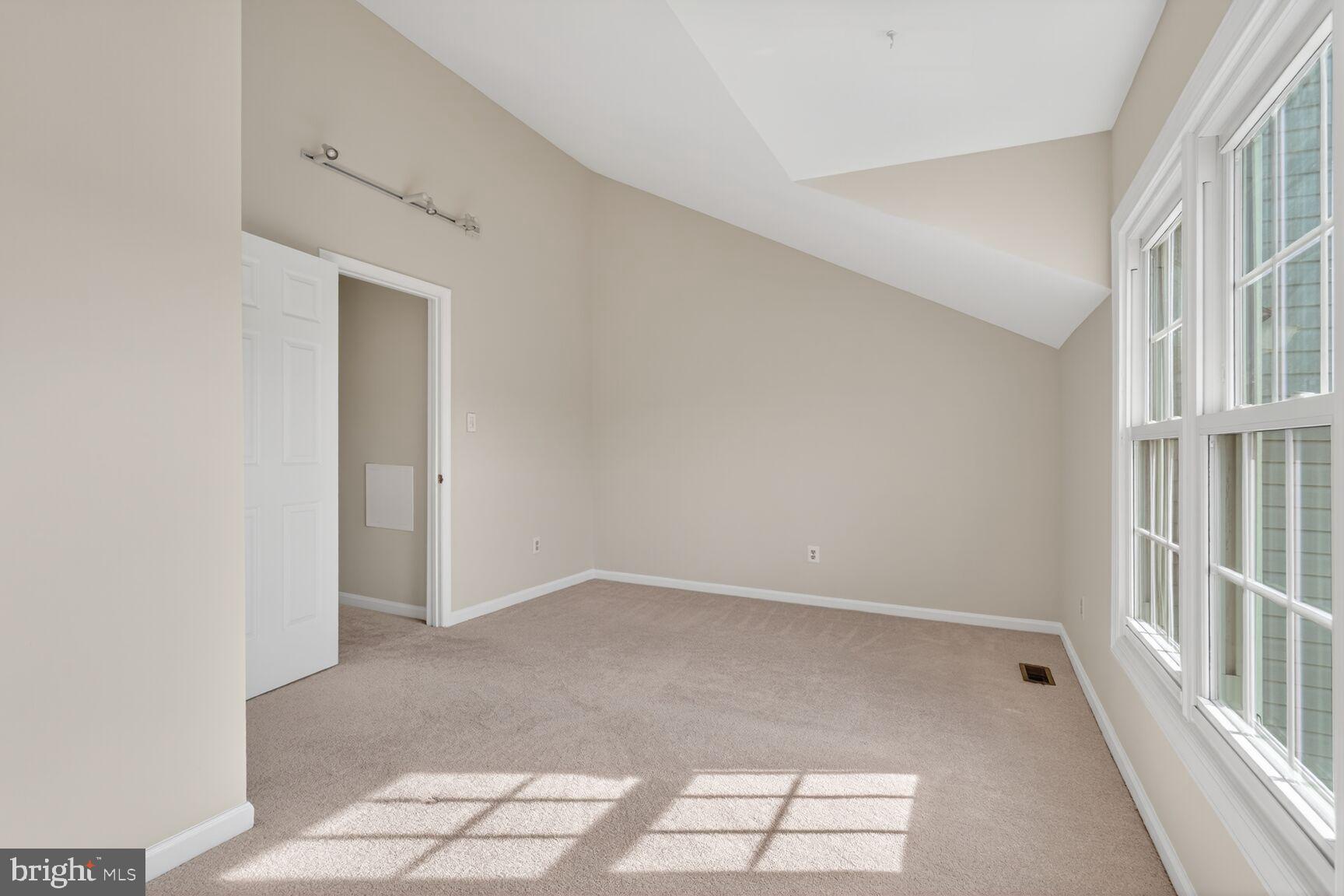 119 River Road Occoquan, VA 22125 - Photo 17 of 36 an empty room with windows