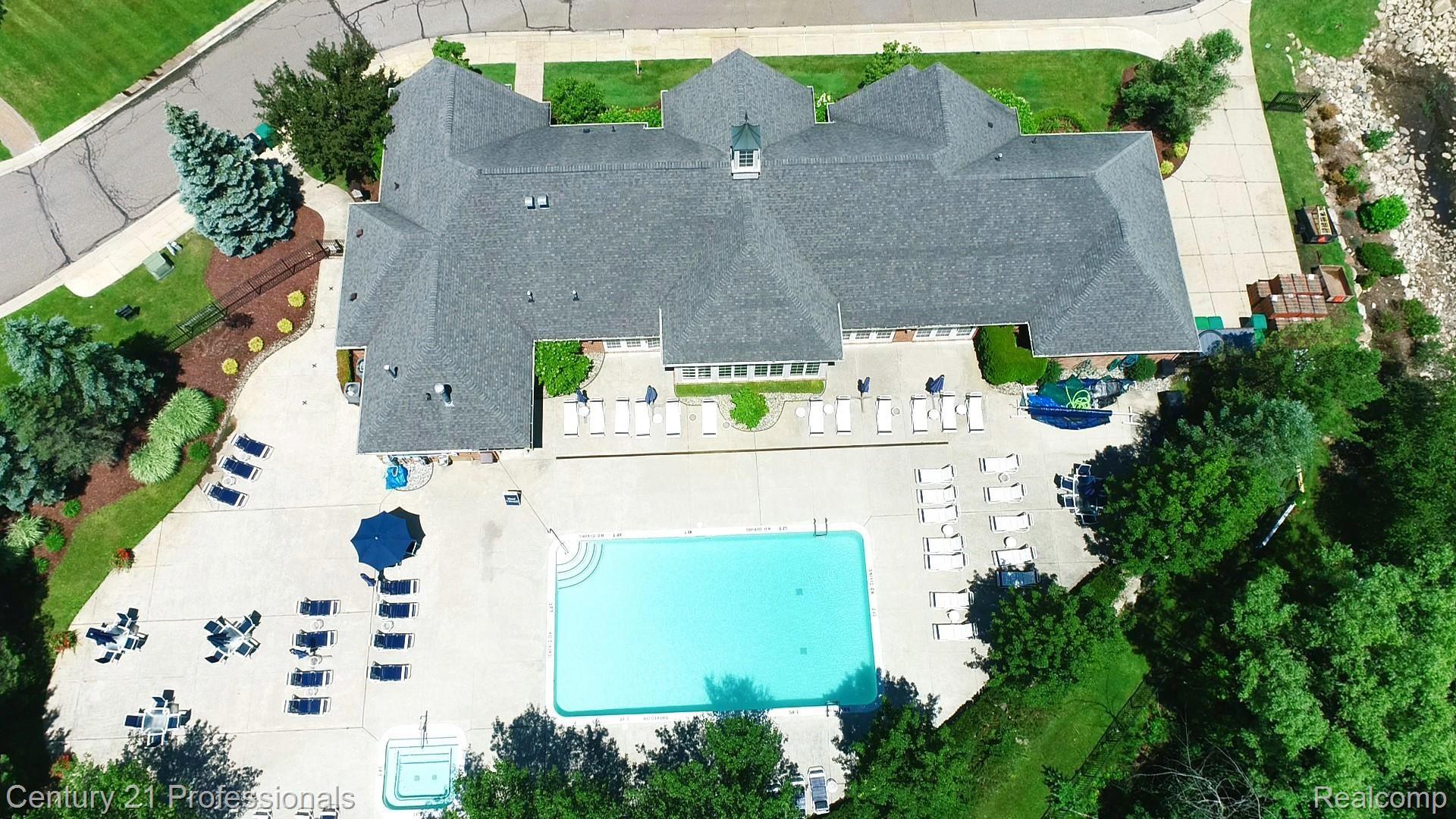 5076 Belmonte Drive, Unit 2 Rochester, MI 48306 - Photo 61 of 68 Image30.jpg