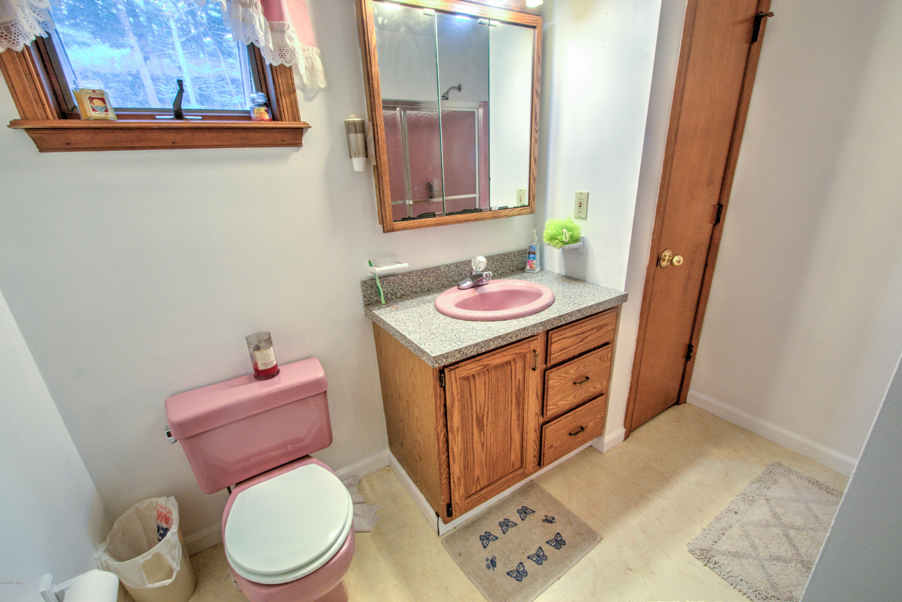 1063 Towpath Road Hawley, PA 18428 - Photo 19 of 45 21-Bath2