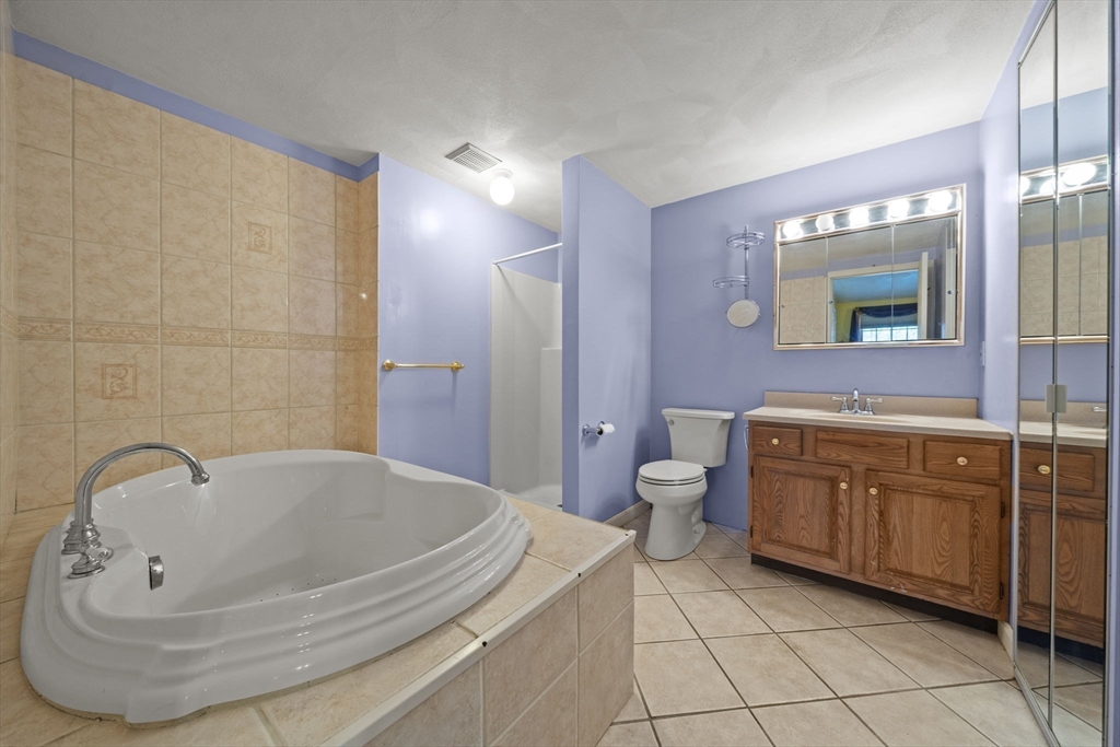 5 Jessica Lane Wakefield, MA 01880 - Photo 14 of 38