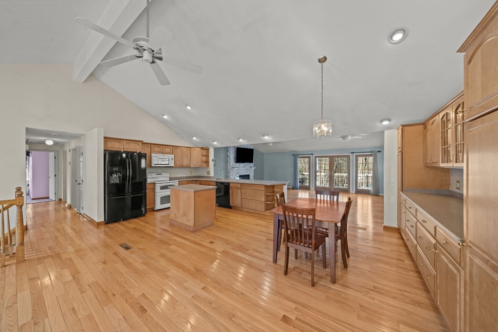 5 Jessica Lane Wakefield, MA 01880 - Photo 4 of 38