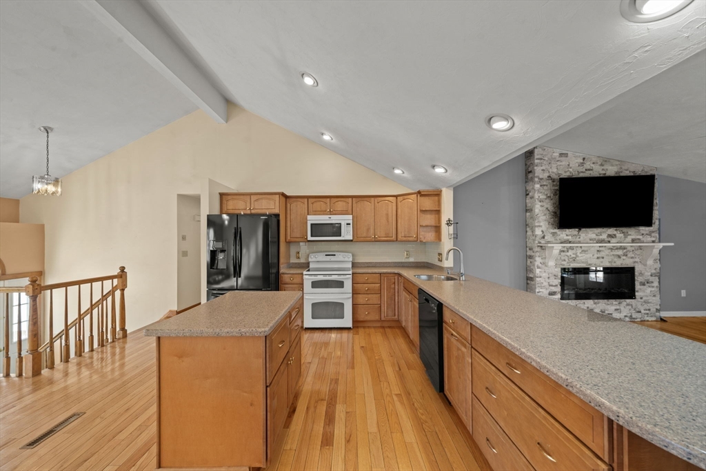 5 Jessica Lane Wakefield, MA 01880 - Photo 5 of 38