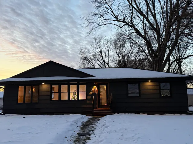 $399,900 | 618 9th Avenue Northwest, New Brighton, MN 55112