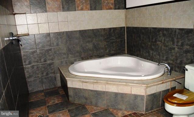 Bath (Master)