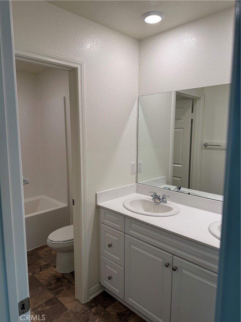 4751 Java Paseo South Ontario, CA 91762 - Photo 15 of 18 Upstairs shared hallway bathroom