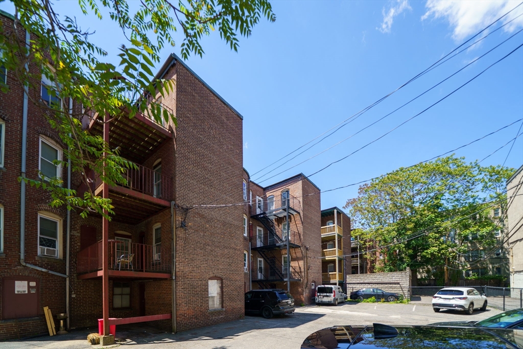 39 Strathmore Road, Unit 3 Boston, MA 02135 - Photo 18 of 18