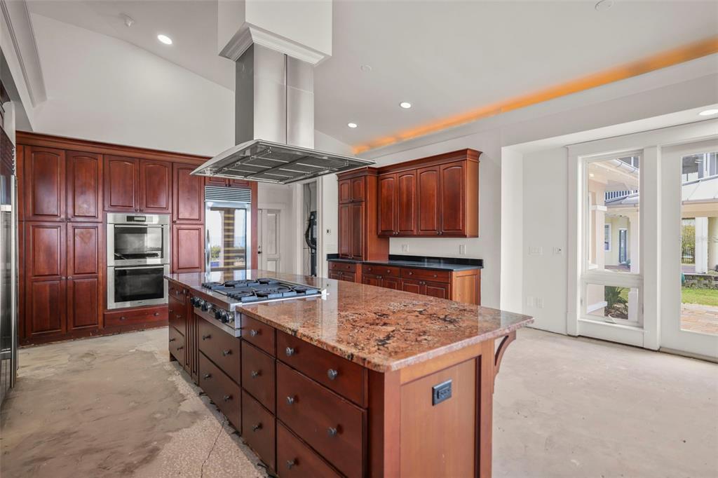 1721 Gulf Road Tarpon Springs, FL 34689 - Photo 15 of 96