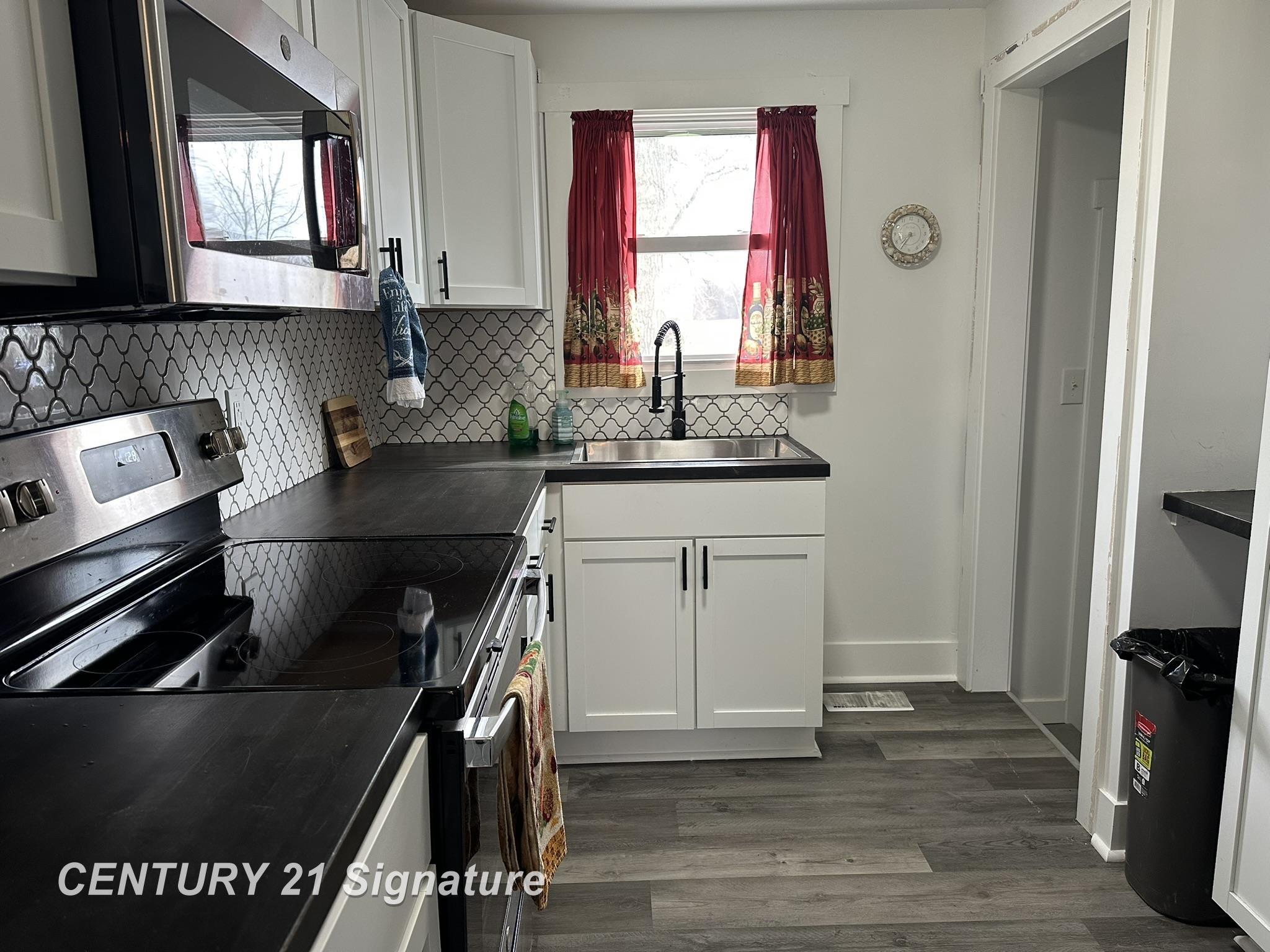 8450 North Genesee Road Mount Morris, MI 48458 - Photo 5 of 24 50203393-9efaa6e6-b0f0-4f79-ae67-9264ede0a314.JPG