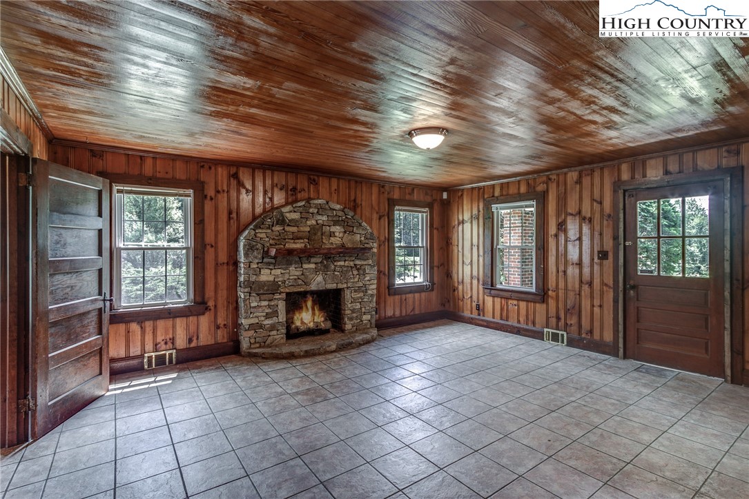 124 Brown's Chapel Road Boone, NC 28607 - Photo 3 of 26