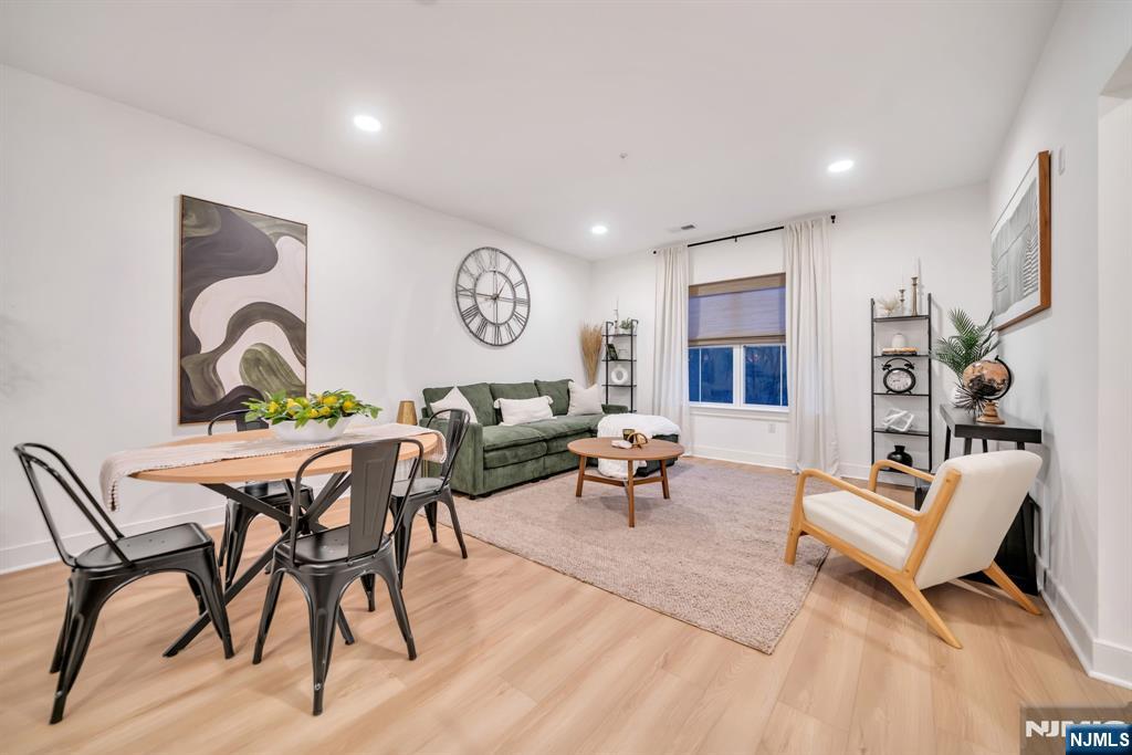 309 Encampment Towaco, NJ 07082 - Photo 3 of 25