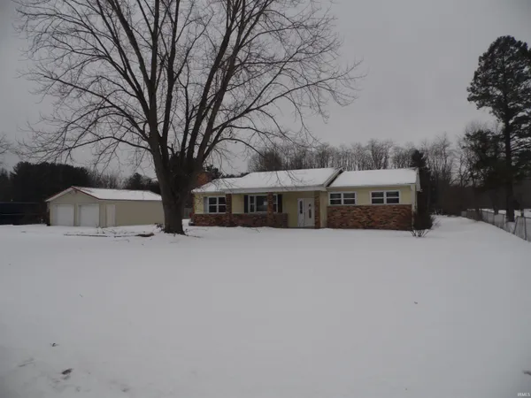 $219,900 | 10495 East State Road 8, Knox, IN 46534