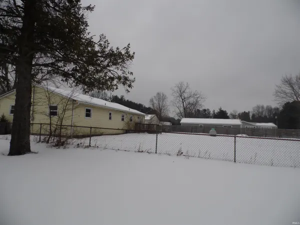 $219,900 | 10495 East State Road 8, Knox, IN 46534